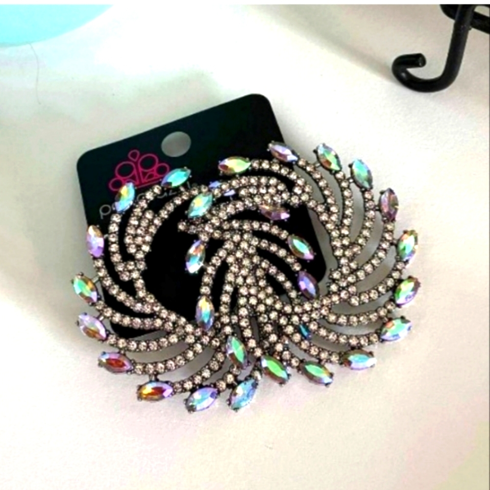 Blue Irridescent Postback Earrings.✨️💙